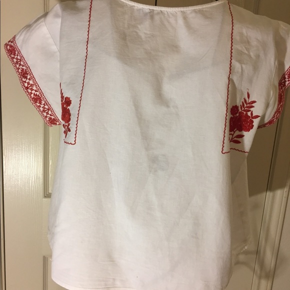 FOREVER21 White with red embroidered accent top - Picture 4 of 8